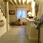 Logis L' D'uzes Πανσιόν 3*