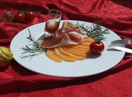 Maison d'hôtes Logis Restaurant L' D'uzes Uzès