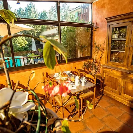 Vendégház Logis L' D'uzes 3*