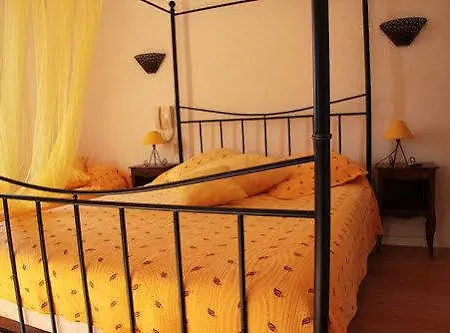 Logis L' D'uzes Vendégház Uzès